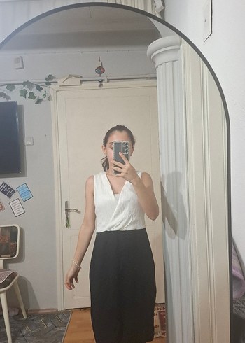 Beyaz V Yaka Siyah Midi Elbise - Görsel 2