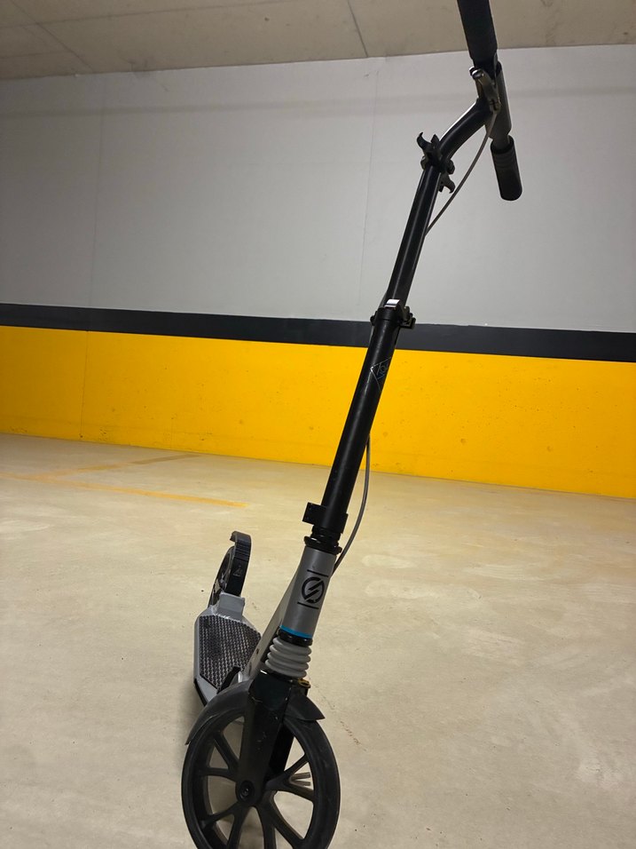 Gri Çocuk Scooter'ı - Görsel 2