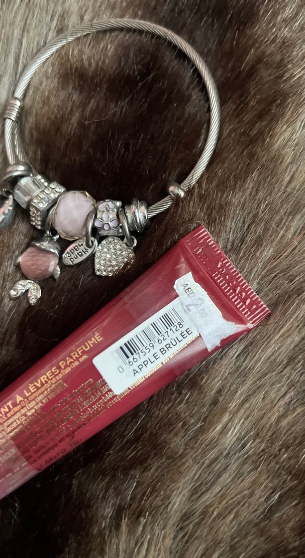 Parlak Bordo Renkli Elma Aromalı Dudak Parlatıcısı - Görsel 2