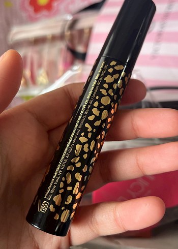 Parlak Siyah Tarte Maskara - Görsel 3