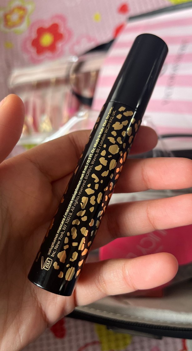 Parlak Siyah Tarte Maskara - Görsel 3