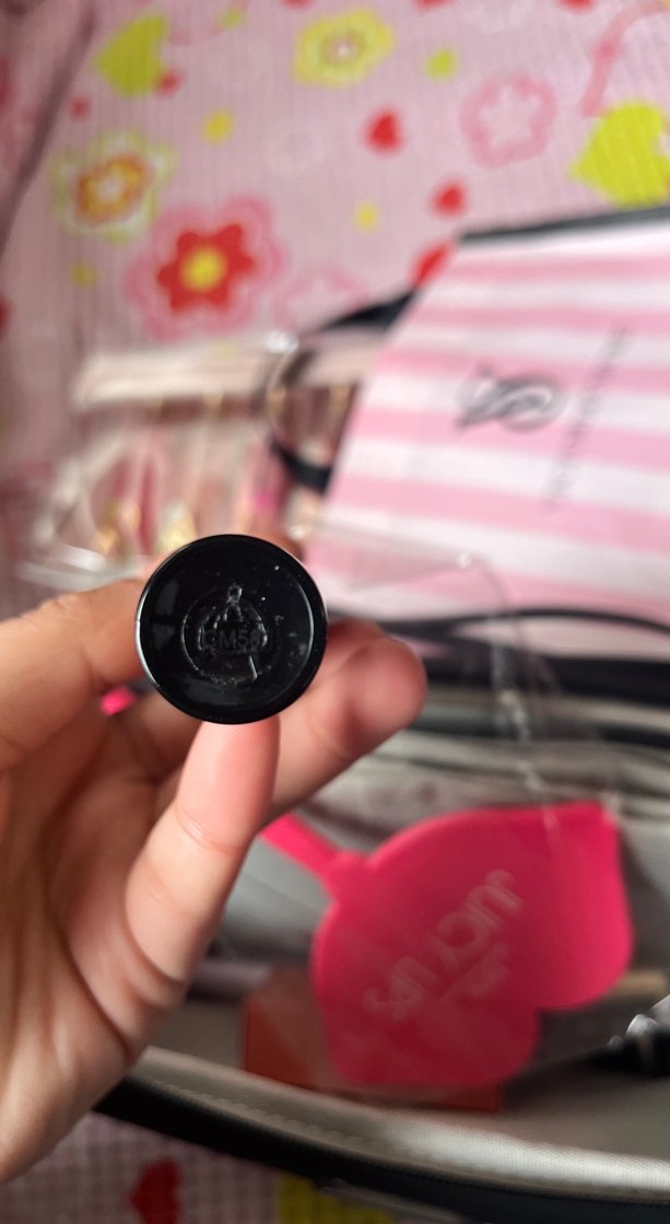 Parlak Siyah Tarte Maskara - Görsel 2