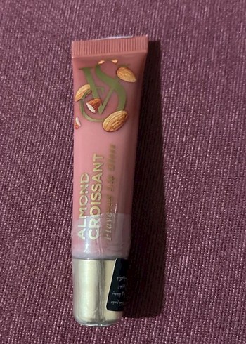 Parlak Bej Dudak Parlatıcısı - Görsel 2