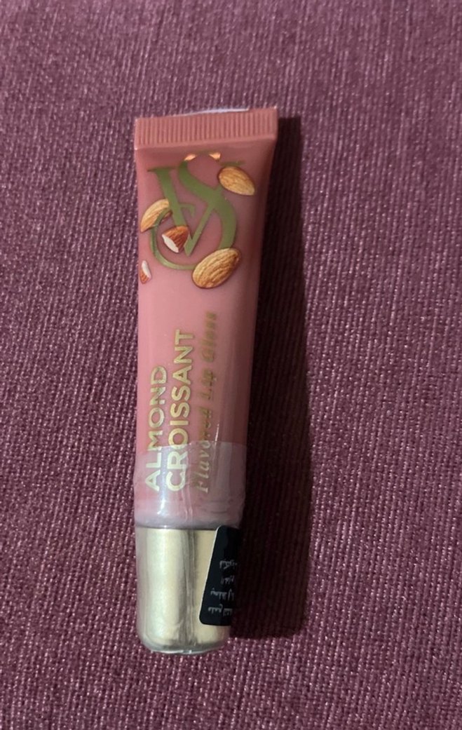 Parlak Bej Dudak Parlatıcısı - Görsel 2