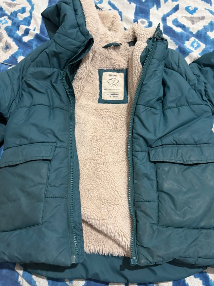 Kürklü Kapüşonlu Erkek Çocuk Koyu yeşil Mont - Görsel 3