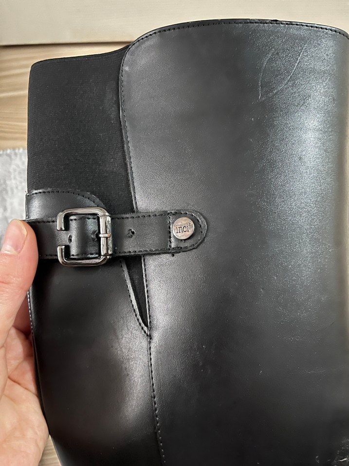 Siyah Deri Tokalı  Kadın Çizme - Görsel 2