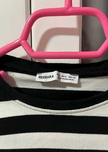 Uzun Kollu Siyah Beyaz Çizgili Crop Top - Görsel 2