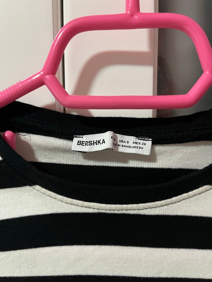 Uzun Kollu Siyah Beyaz Çizgili Crop Top - Görsel 2