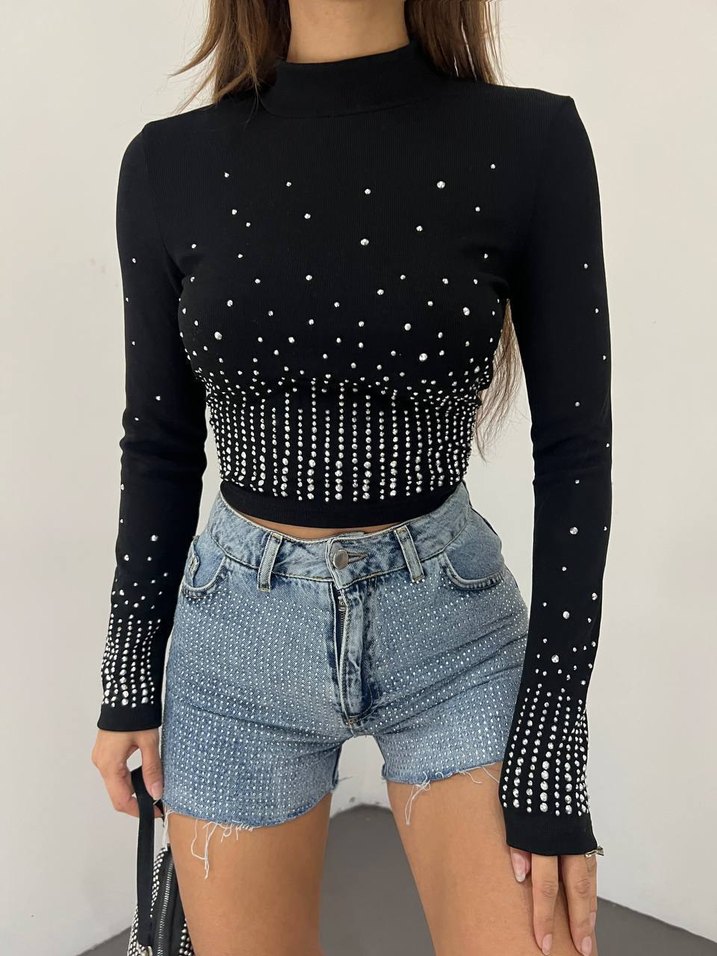 Işıltılı Şıklık: Premium Taş İşlemeli Crop Bluz - Görsel 5