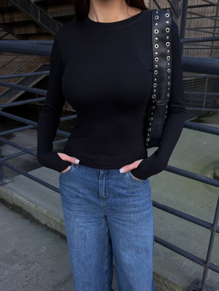 Parmak Geçmeli Modal Kumaş Bisiklet Yaka Bluz - Görsel 2