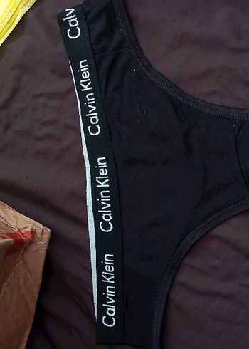 4 adet Calvin Klein tanga. - Görsel 2