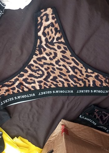 4 adet Calvin Klein tanga. - Görsel 7