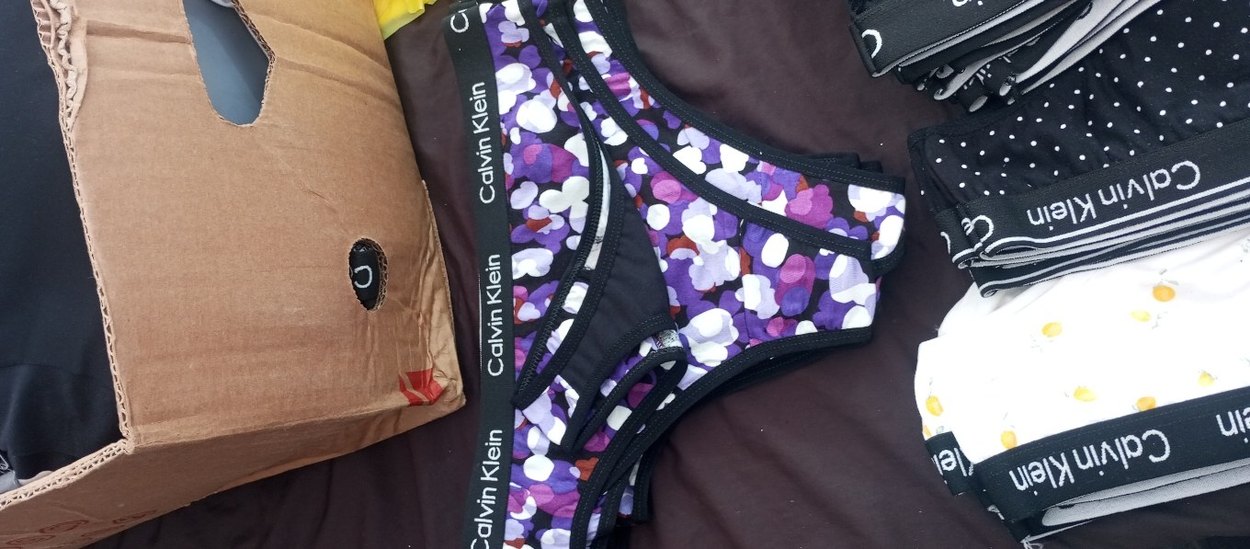 4 adet Calvin Klein tanga. - Görsel 4