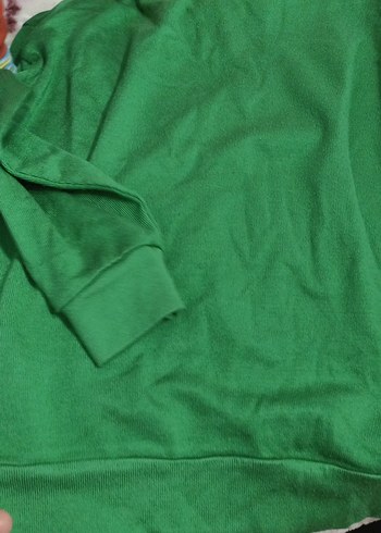 Trendyol & Milla Yeşil Kadın Sweatshirt, Salaş Kesim, Uzun Kollu