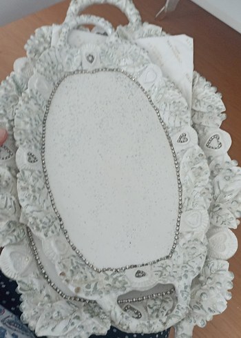 Beyaz Gri Süslemeli Dekoratif Çerçeve tepsi