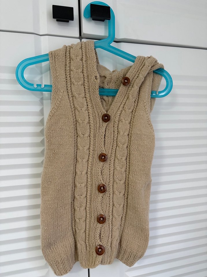 Kapüşonlu Bej Triko Kolsuz bohem yelek - Görsel 3