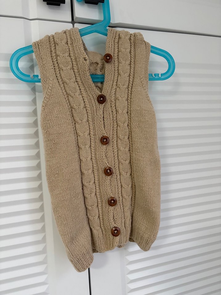 Kapüşonlu Bej Triko Kolsuz bohem yelek - Görsel 4