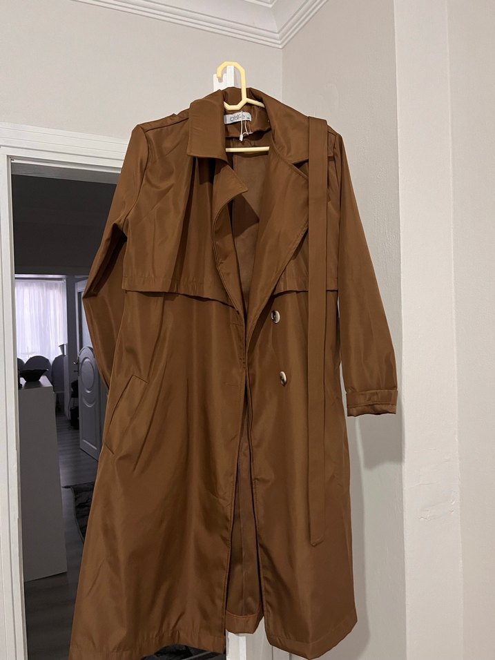 Bej Uzun Kuşaklı Kadın Trençkot - Görsel 3