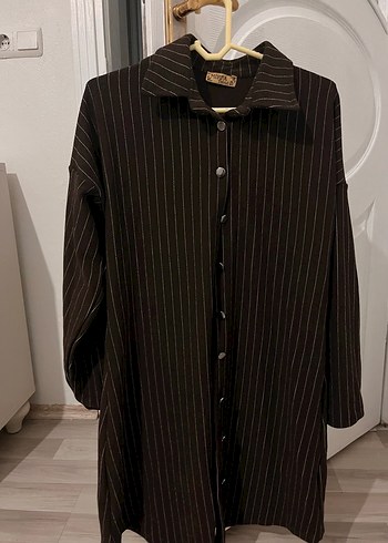 Düğmeli kahverengi Çizgili Kadın Gömlek - Görsel 2