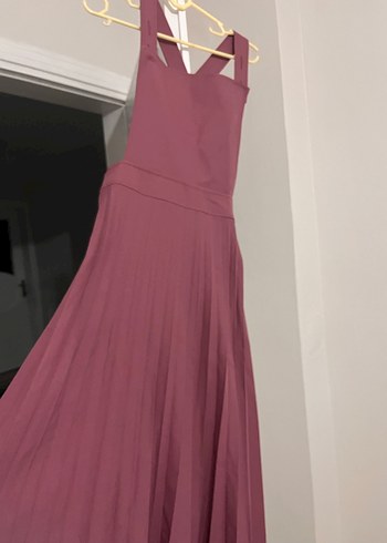 Pembe Uzun Piliseli Straplez Elbise - Görsel 2