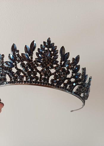 Mavi Cam Taşlı Gotik Taç - Görsel 2