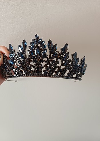 Mavi Cam Taşlı Gotik Taç - Görsel 3