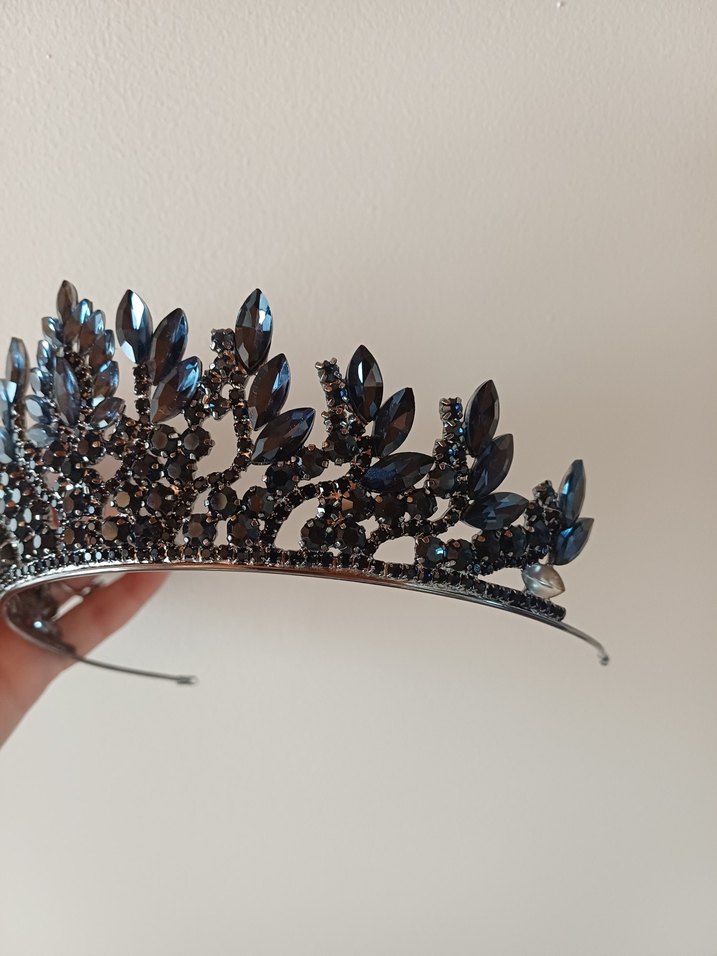 Mavi Cam Taşlı Gotik Taç - Görsel 5