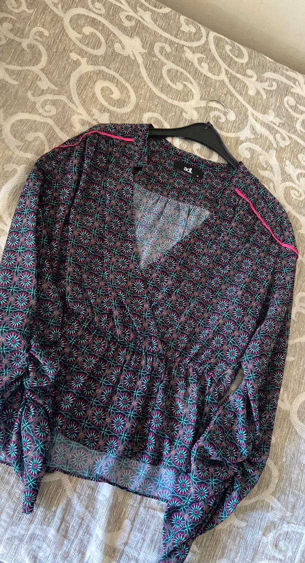 Bohem V Yaka Uzun Kollu Renkli Bluz - Görsel 2