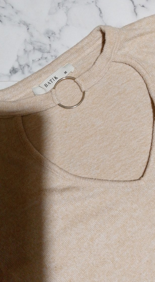 Bej V Yakalı Kadın Keten Kazak - Görsel 2