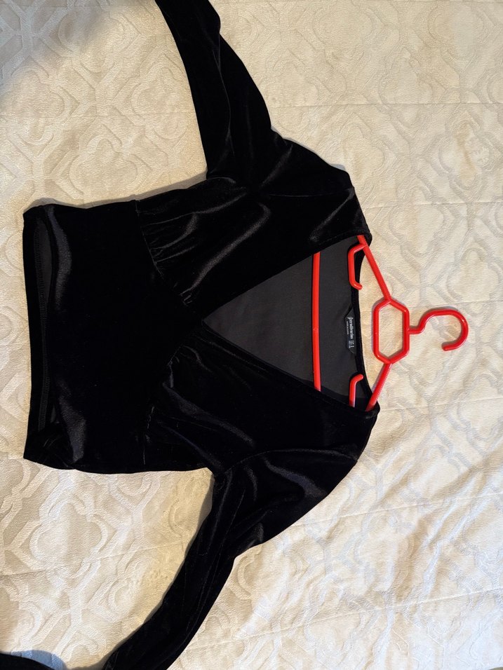 Stradivarius Siyah Kadife Uzun Kollu Bluz - Görsel 3