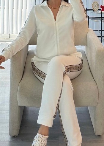 Guess Beyaz Nakışlı Kadın Eşofman Takımı - Görsel 3