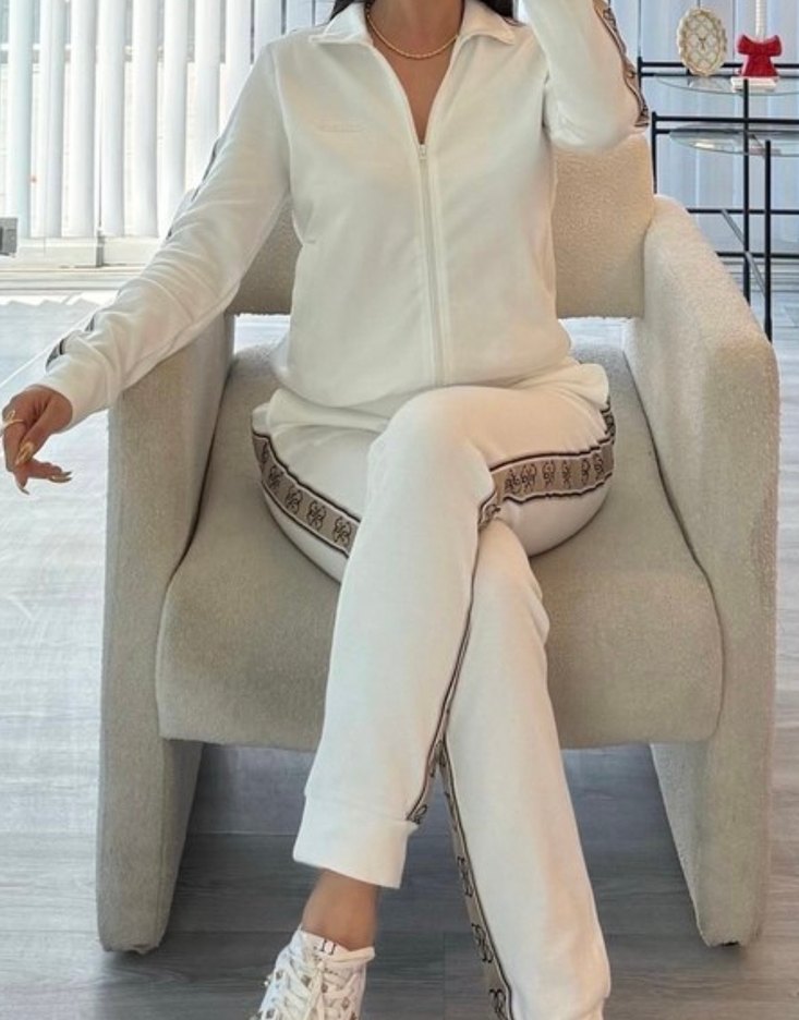 Guess Beyaz Nakışlı Kadın Eşofman Takımı - Görsel 3