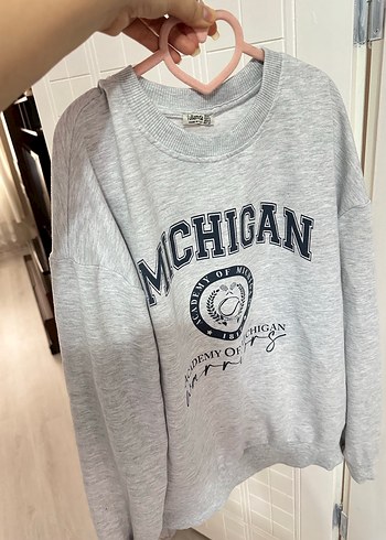 Gri Michigan Baskılı Örme Kadın Sweatshirt - Görsel 2