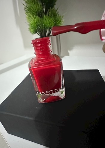 Beyaz ve Kırmızı Oje Seti 4 lü oje - Görsel 4