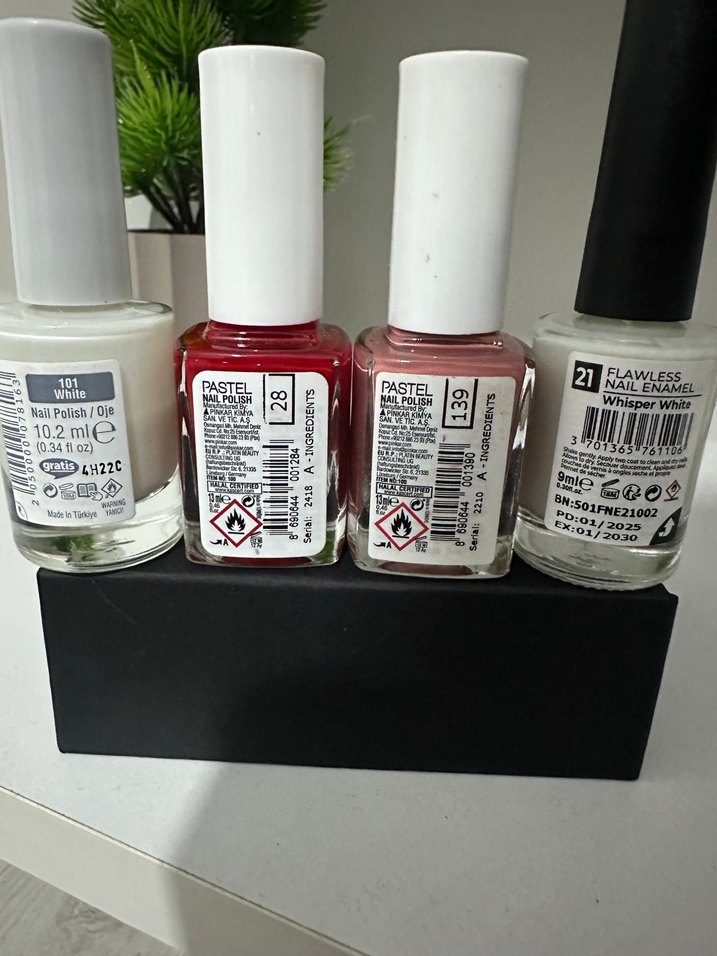 Beyaz ve Kırmızı Oje Seti 4 lü oje - Görsel 2