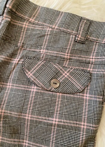 Düğmeli Ekose Desenli Kadın Bermuda Şort - Görsel 3