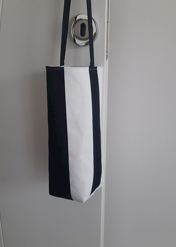 Gri Denim ve siyah beyaz su şişesi tasima cantasi. - Görsel 3