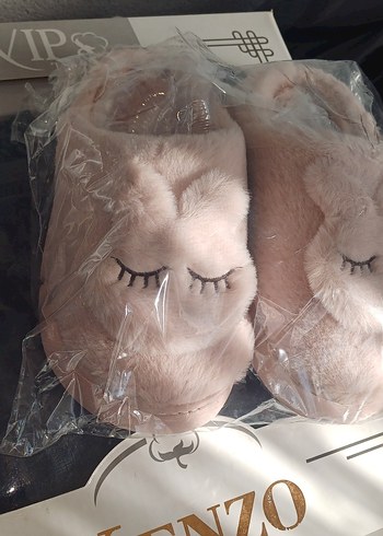 Kızlar için kahverengi peluş ev terliği - Görsel 2