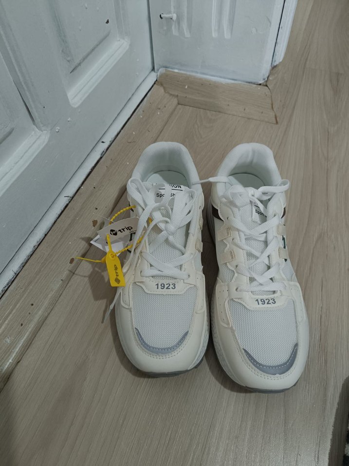 Beyaz Bağcıklı Spor Kadın Sneaker 41 numara - Görsel 2