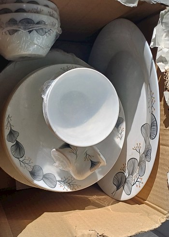 Gri Desenli Beyaz Porselen  Tabak Seti 28 parça - Görsel 2