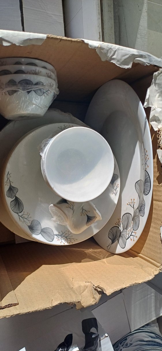 Gri Desenli Beyaz Porselen  Tabak Seti 28 parça - Görsel 2