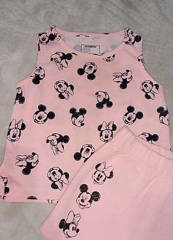 1 Yaş Beden Kız bebek Minnie mouse şortlu takım 