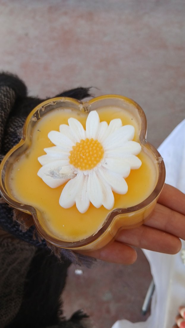 Sarı Papatya Motifli Renkli Mum - Görsel 3