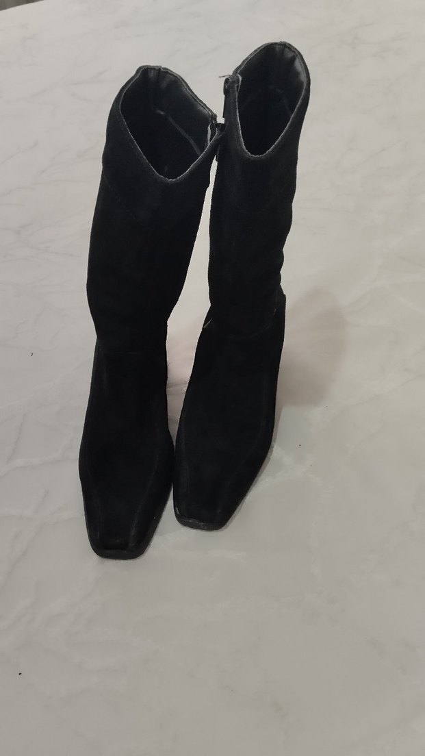 Siyah Süet Kadın Dolgu Topuklu Bot - Görsel 2