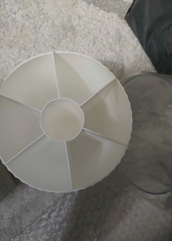 Beyaz Şeffaf Kapaklı Makyaj Fırçası Organizeri - Görsel 3