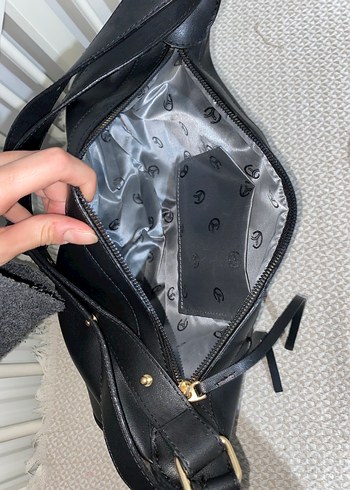 Klasik Siyah Deri Kadın Çanta - Görsel 4