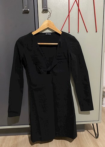 Düğmeli Siyah V Yaka Mini Elbise - Görsel 3