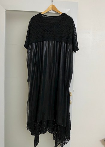 Drapeli Siyah Rahat Kesim Bluz - Görsel 3