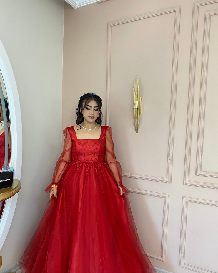 Uzun Kollu Kırmızı Drape Detaylı Abiye - Görsel 2