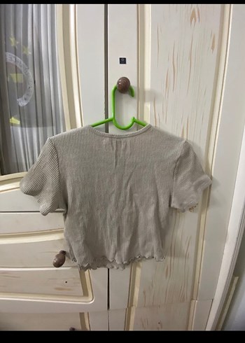 Düğmeli Krem Rengi crop - Görsel 2